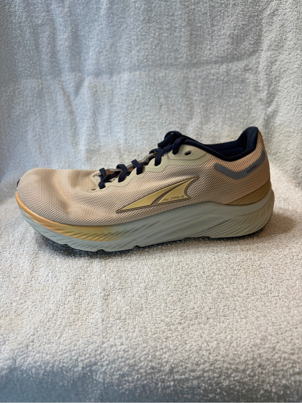 Altra Rivera 2  Beige Running Shoe with Navy Accents